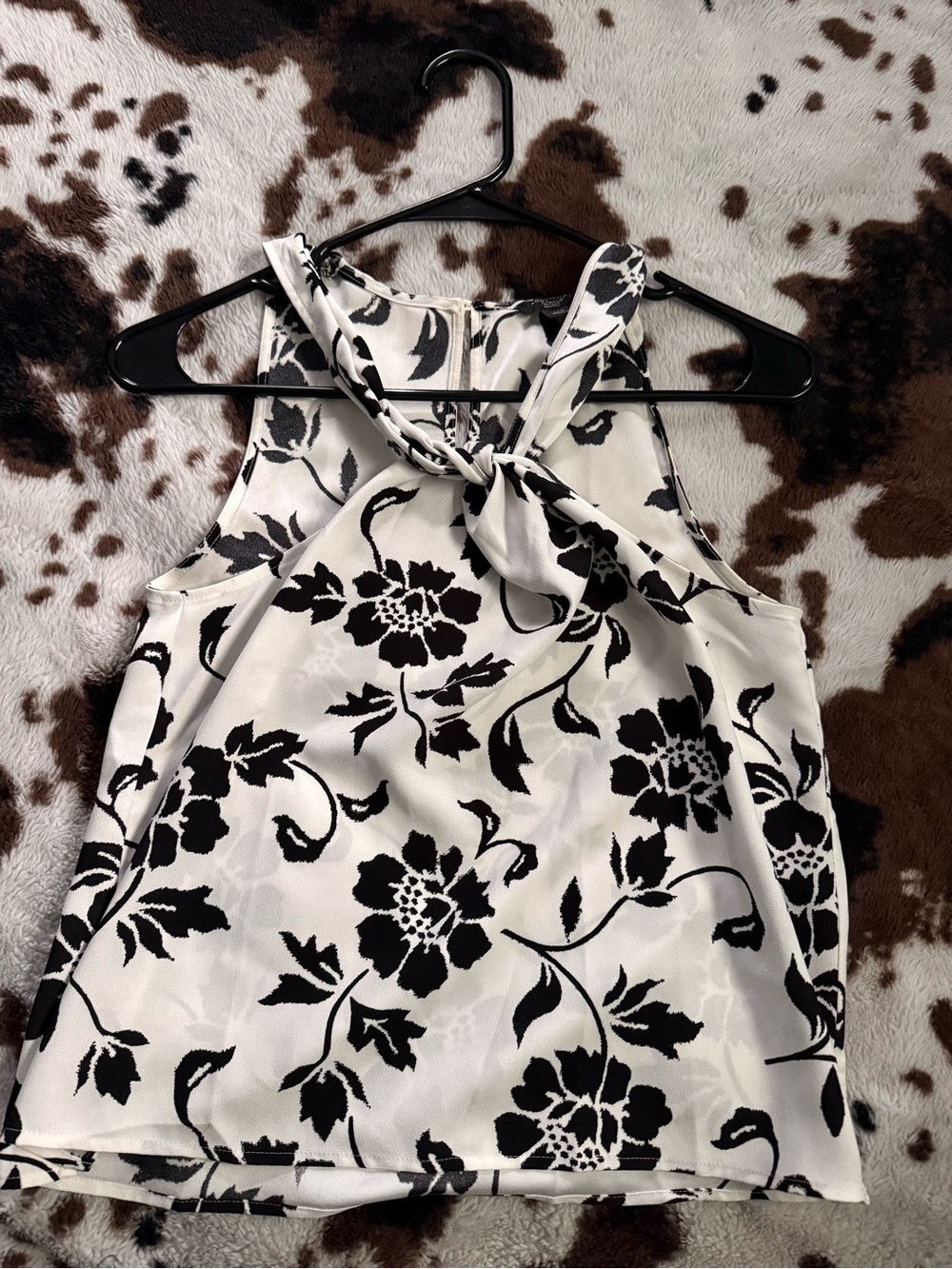 Ann Taylor Factory Black and White Floral Blouse